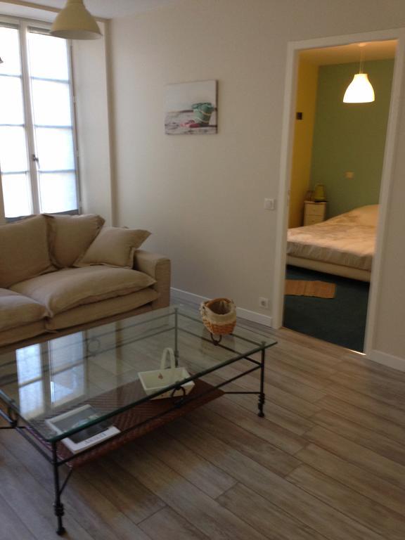 Appartements D'Hotes Santa Giulia Νιόρ Δωμάτιο φωτογραφία